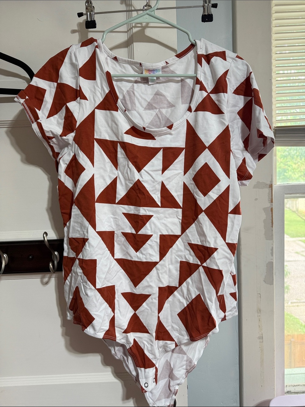 Lularoe 2x faith Aztec
